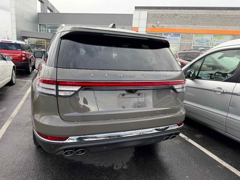 Used 2025 Lincoln Aviator Reserve w/ Equipment Group 201A image 10