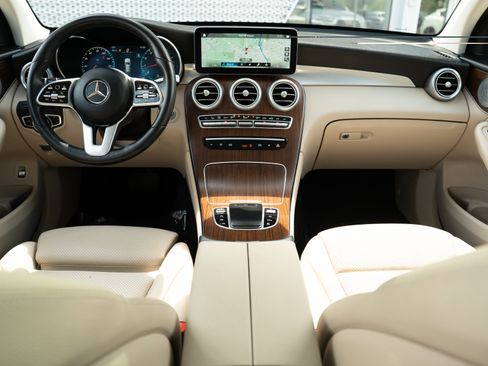 Used 2020 Mercedes-Benz GLC 300 4MATIC image 8