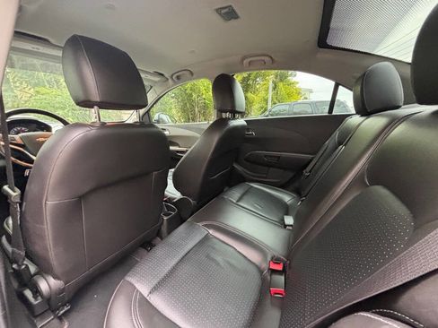 Used 2017 Chevrolet Sonic Premier image 12