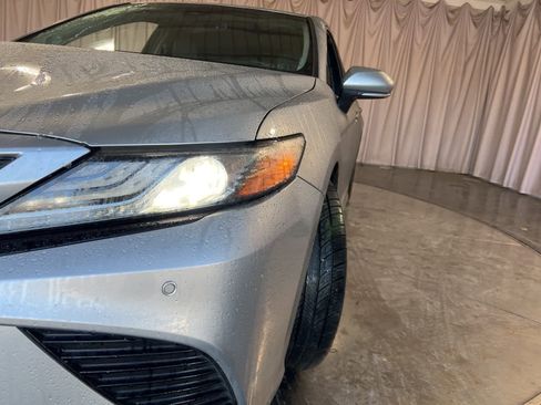 Used 2018 Toyota Camry XSE w/ Audio Package image 9