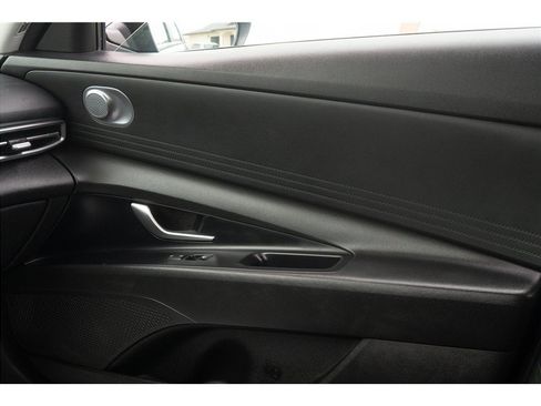 Used 2023 Hyundai Elantra SEL FWD image 26
