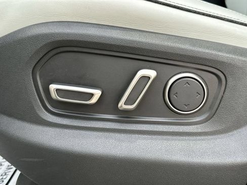 Used 2024 Rivian R1S Adventure AWD/4WD image 24