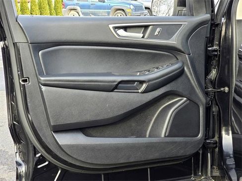 Used 2021 Ford Edge SEL w/ Convenience Package image 21