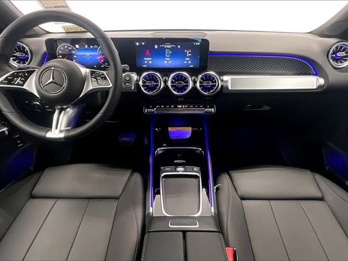 New 2025 Mercedes-Benz GLB 250 4MATIC image 5