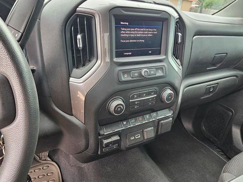 Used 2022 Chevrolet Silverado 2500 Custom w/ Custom Value Package AWD/4WD image 13