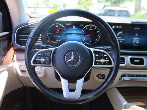 Certified 2022 Mercedes-Benz GLE 350 4MATIC w/ AMG Line Exterior image 17