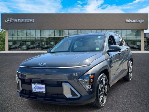 Certified 2024 Hyundai Kona SEL w/ Convenience Package FWD image 4