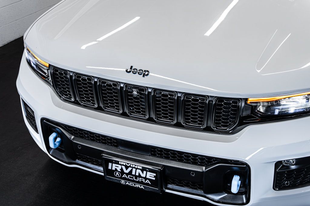 Used 2023 Jeep Grand Cherokee 30th Anniversary AWD/4WD image 10