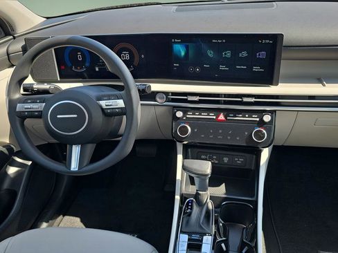 New 2026 Hyundai Tucson SEL FWD image 11