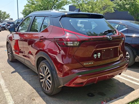 Used 2024 Nissan Kicks SV FWD image 4