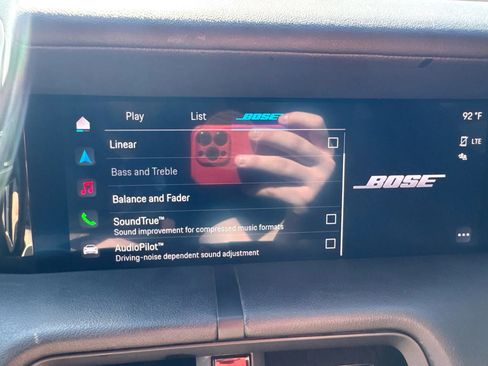 Used 2020 Porsche Taycan 4S w/ Premium Package image 34