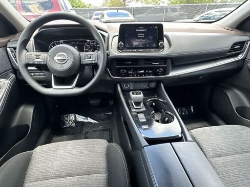 Used 2023 Nissan Rogue SV FWD image 14