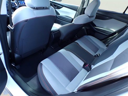 Used 2023 Subaru Crosstrek 2.0i Premium image 14