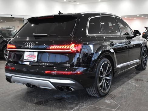 Used 2020 Audi SQ7 Premium Plus w/ Driver Assistance Package image 11