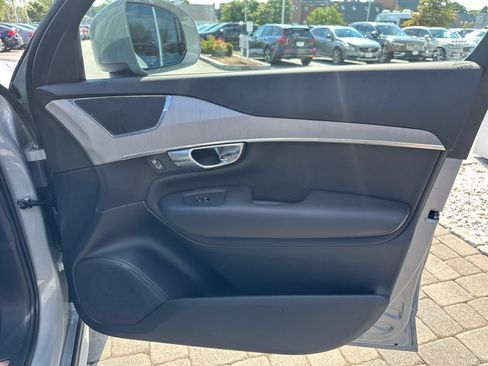 Used 2025 Volvo XC90 B5 Core w/ Protection Package Premier AWD/4WD image 41