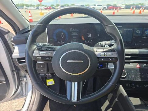 Used 2025 Hyundai Sonata SEL FWD image 7
