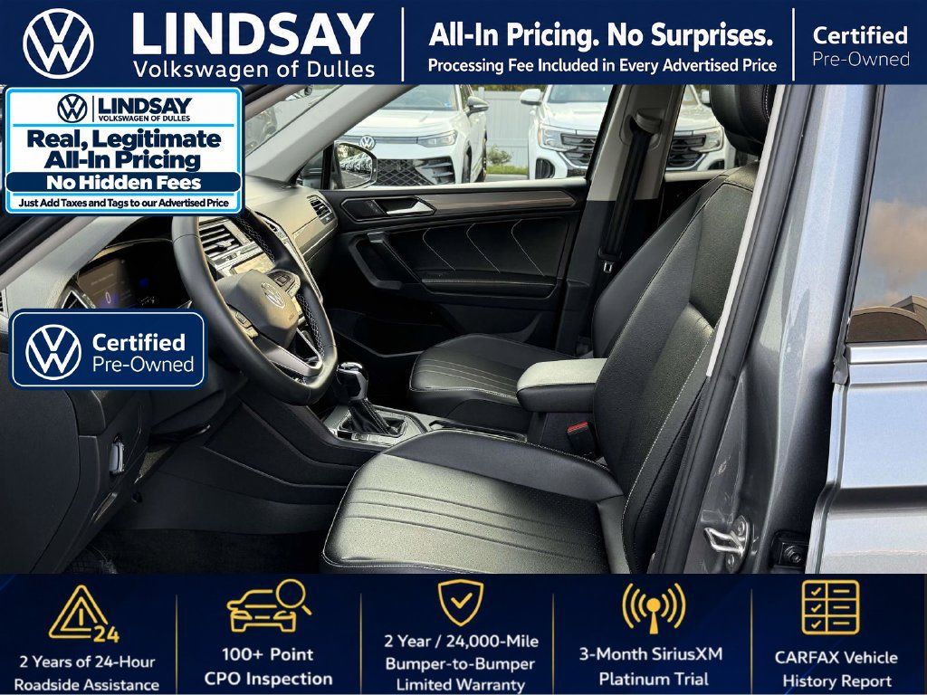 Used 2023 Volkswagen Tiguan SE w/ Panoramic Sunroof Package FWD image 12