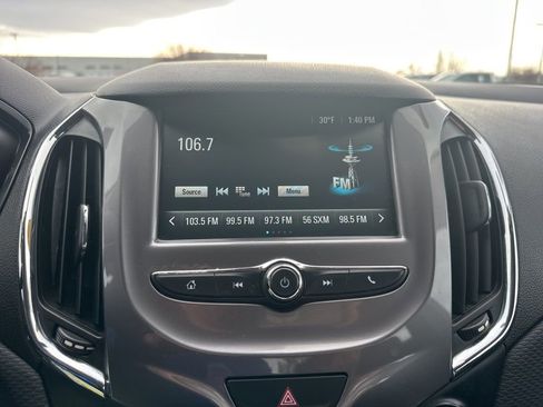 Used 2018 Chevrolet Cruze LT w/ LT Fleet Convenience Package image 3