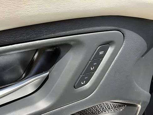 Certified 2024 Nissan Ariya FWD image 14