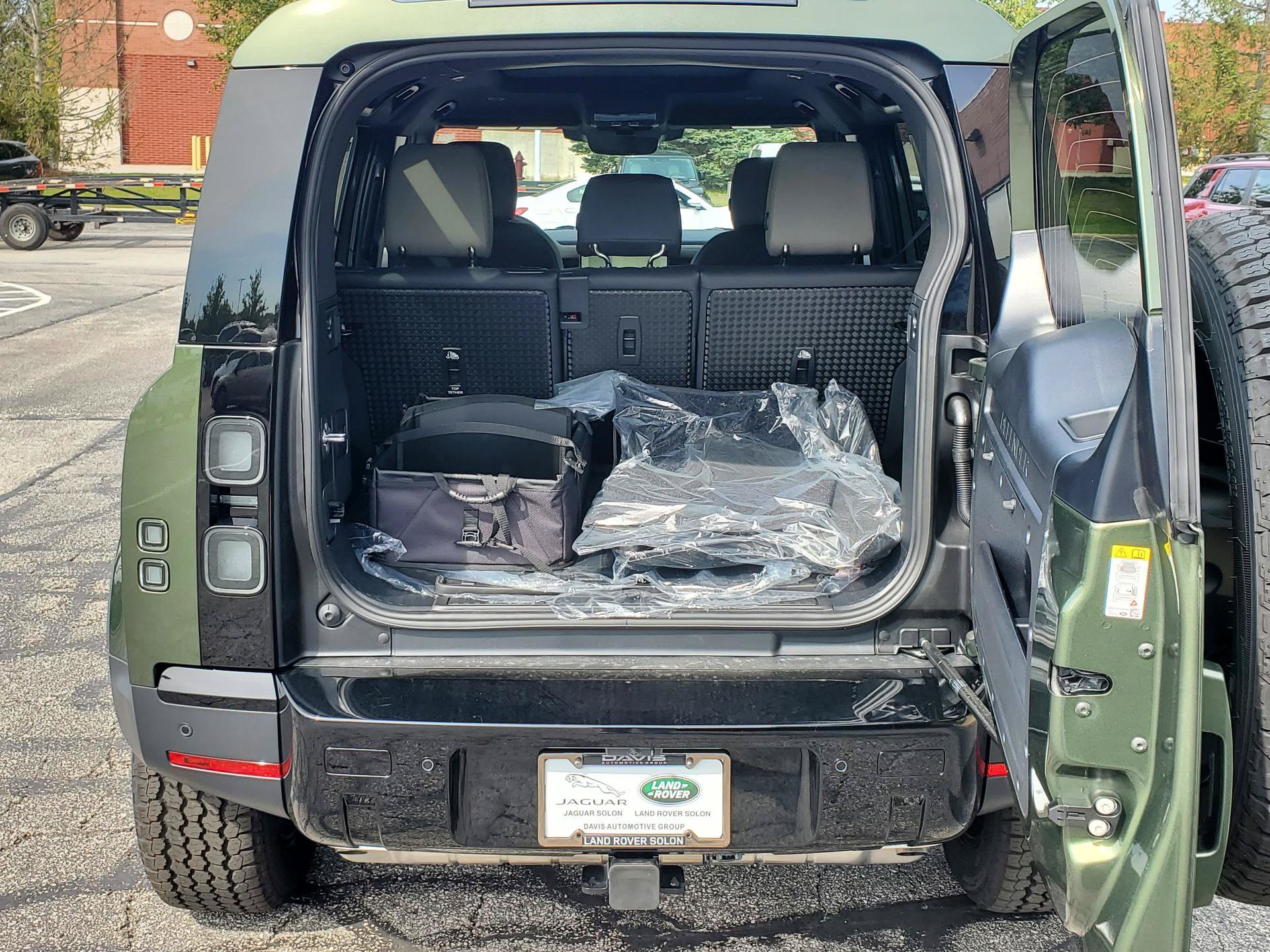 New 2026 Land Rover Defender 110 S AWD/4WD image 7