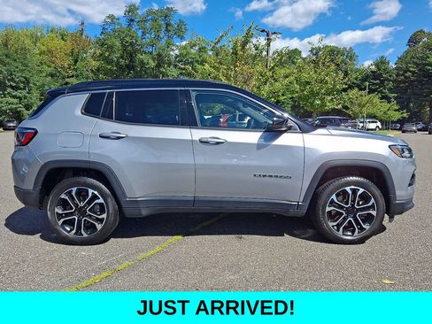 Used 2023 Jeep Compass Limited w/ Sun and Sound Group AWD/4WD image 7