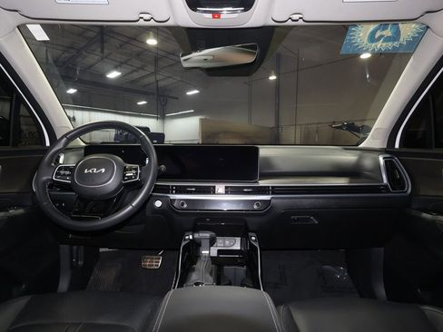Used 2025 Kia Sorento SX image 30