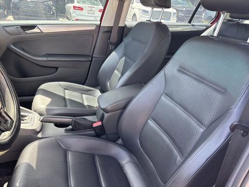 Used 2015 Volkswagen Jetta SE image 6