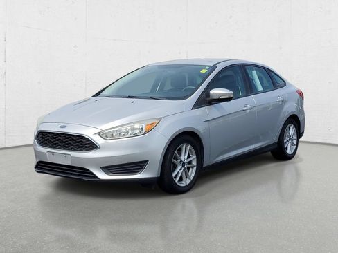 Used 2016 Ford Focus SE FWD image 4