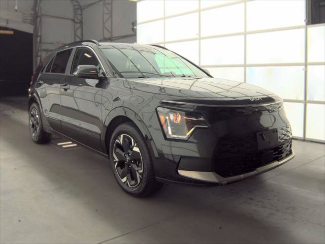 Used 2023 Kia Niro Wind w/ Wind Preserve Package FWD image 4