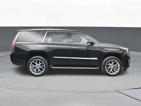 Used 2020 Cadillac Escalade Luxury AWD/4WD image 17