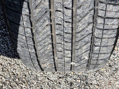 Used 2025 Chevrolet Silverado 1500 Custom image 11