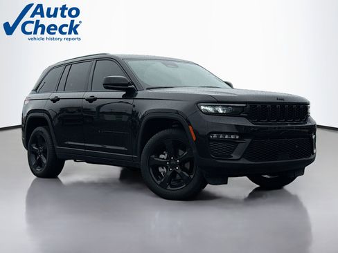 Used 2024 Jeep Grand Cherokee Limited w/ Black Appearance Package image 1
