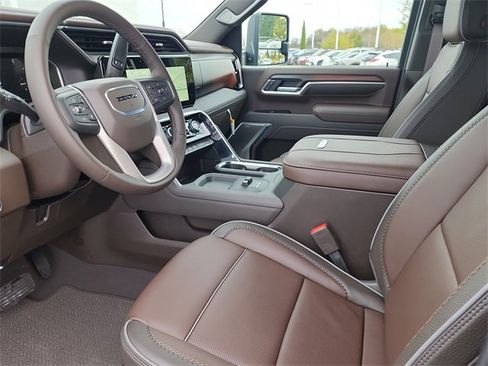 New 2026 GMC Sierra 2500 Denali w/ Denali Reserve Package image 17