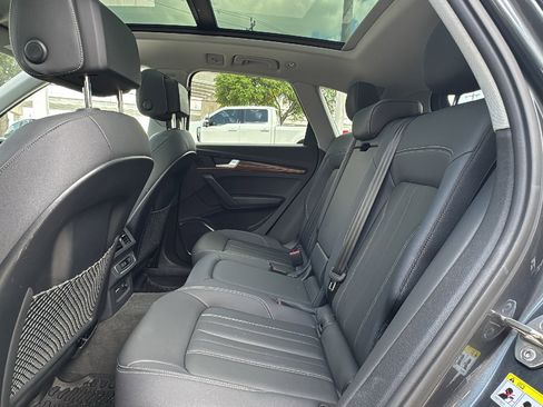 Used 2023 Audi Q5 2.0T Premium w/ Convenience Package AWD/4WD image 15
