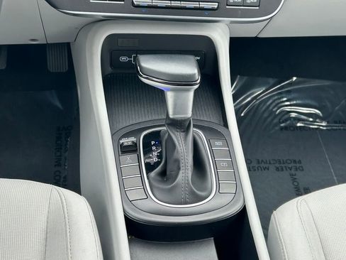 Used 2025 Hyundai Kona SEL image 19