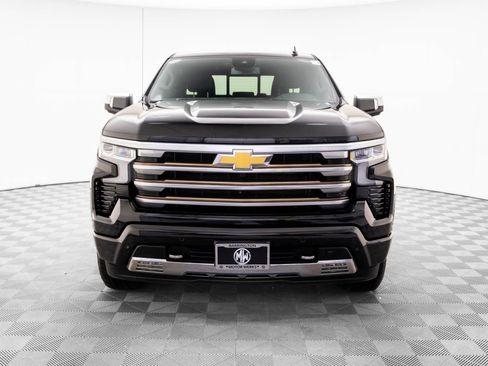 Used 2022 Chevrolet Silverado 1500 High Country w/ Z71 Off-Road Package image 10