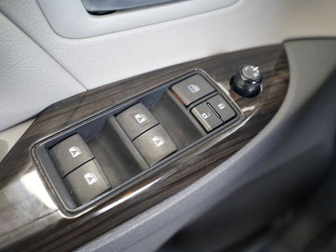 Used 2015 Toyota Sienna XLE FWD image 28