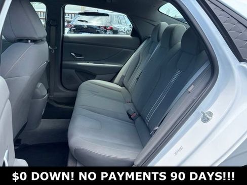 Used 2024 Hyundai Elantra SEL FWD image 15