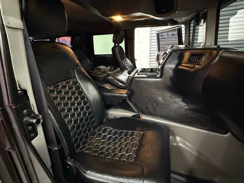 Used 2002 HUMMER H1 4-Door Wagon image 26