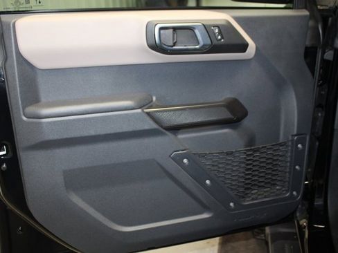 Used 2024 Ford Bronco Wildtrak image 9