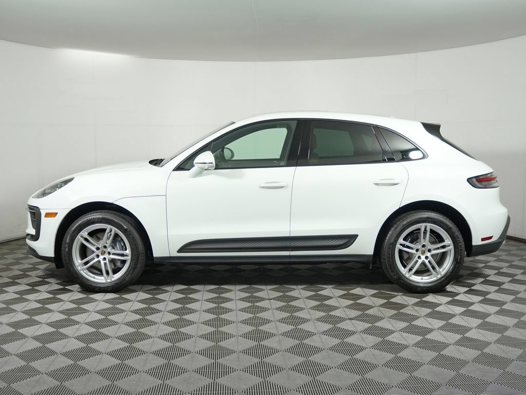 Certified 2025 Porsche Macan w/ Premium Package Plus AWD/4WD image 2