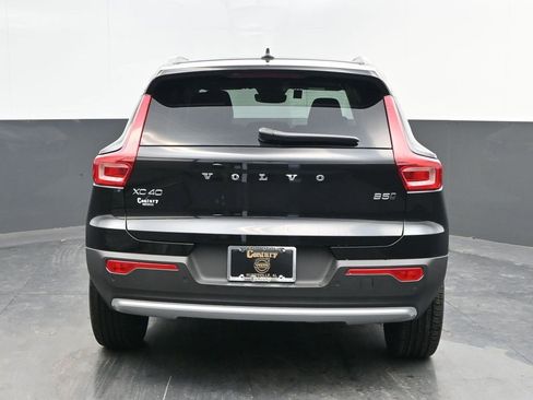 New 2025 Volvo XC40 B5 Core w/ Protection Package Premier image 6