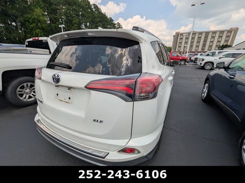 Used 2016 Toyota RAV4 XLE FWD image 6