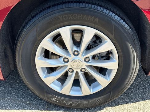 Used 2019 Chrysler Pacifica Touring-L FWD image 20