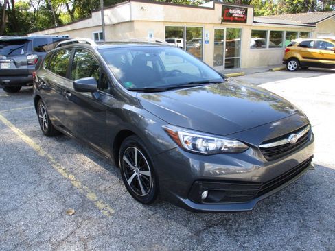Used 2021 Subaru Impreza 2.0i Premium image 4