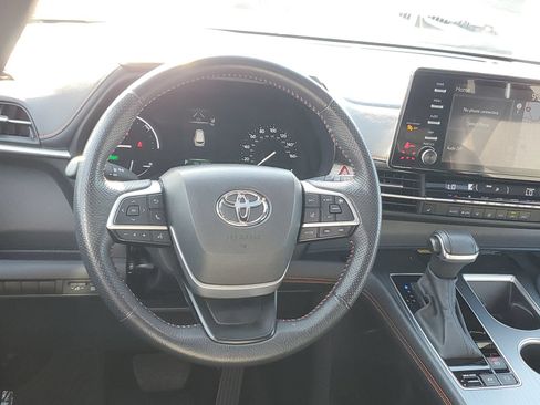 Certified 2024 Toyota Sienna XSE w/ XSE Plus Package AWD/4WD image 12