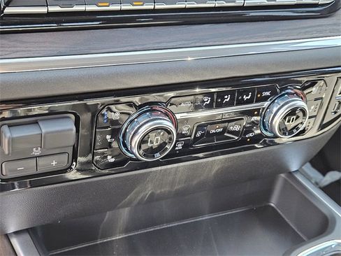 New 2024 GMC Sierra 1500 SLT w/ SLT Premium Plus Package image 27