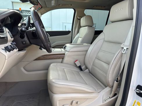 Certified 2020 GMC Yukon Denali w/ Open Road Package image 14