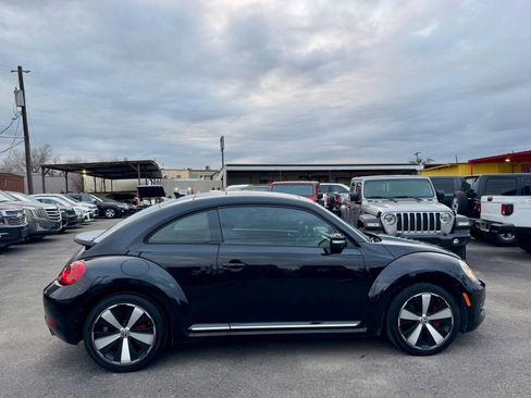 Used 2012 Volkswagen Beetle 2.0T image 3