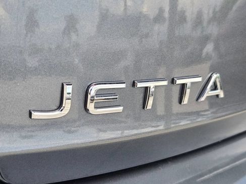Certified 2023 Volkswagen Jetta SE FWD image 14